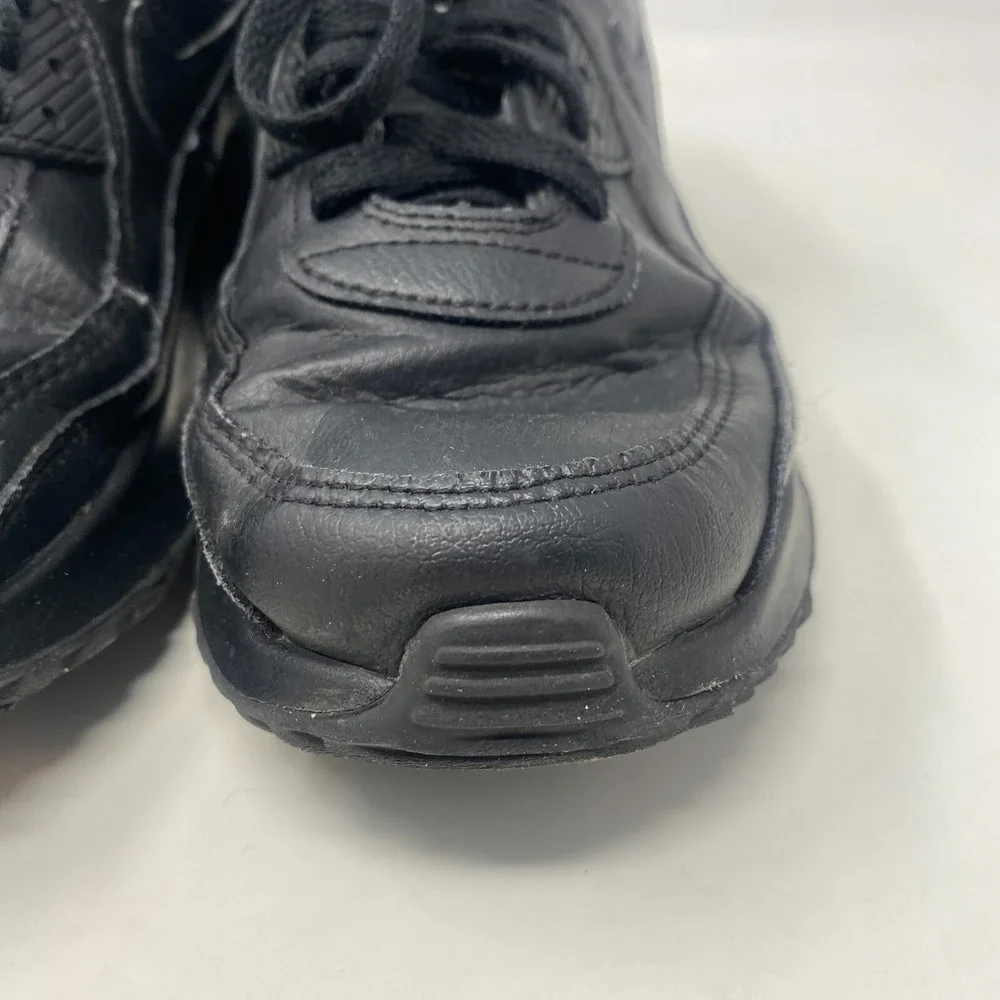 Nike Air Max 90 Triple Black Sneakers CD6864-001‎ Youth Size 6.5Y